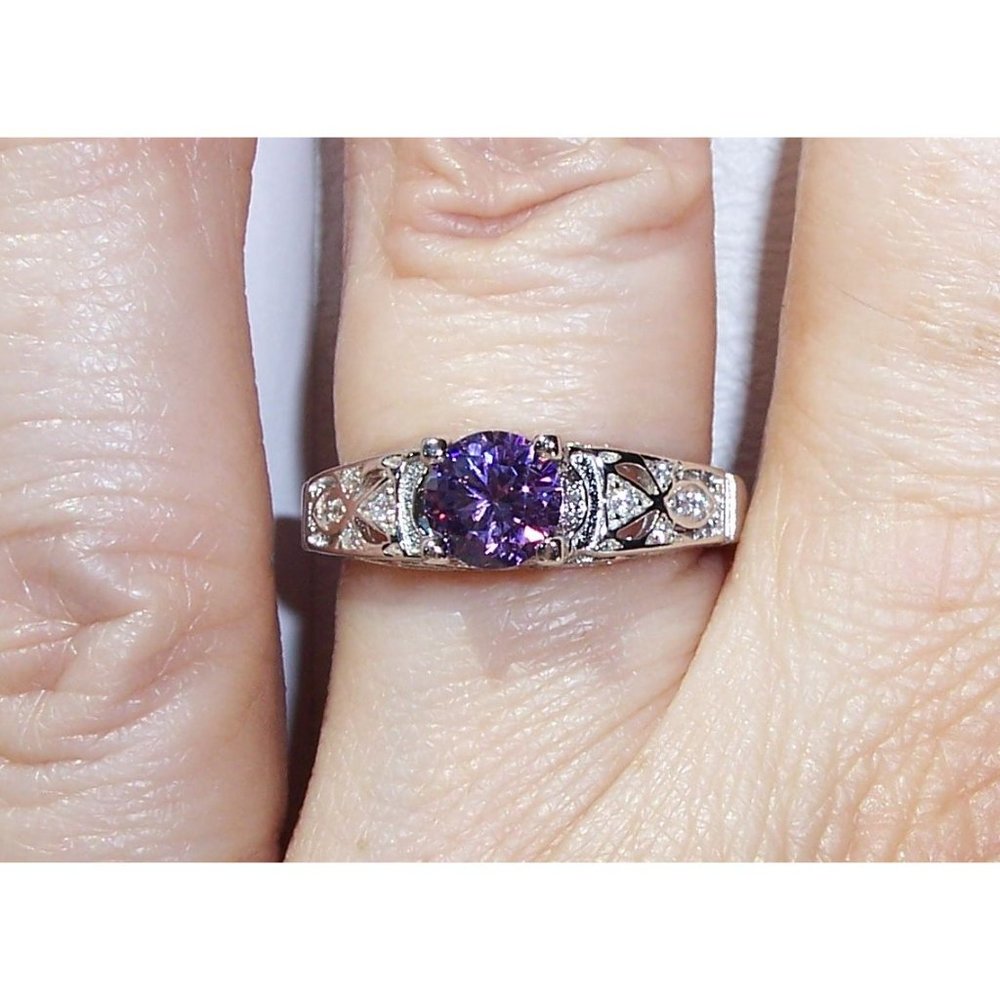 925 STERLING SILVER Round Cut Simulated Amethyst Cubic Zirconia Ring - Picture 4 of 16